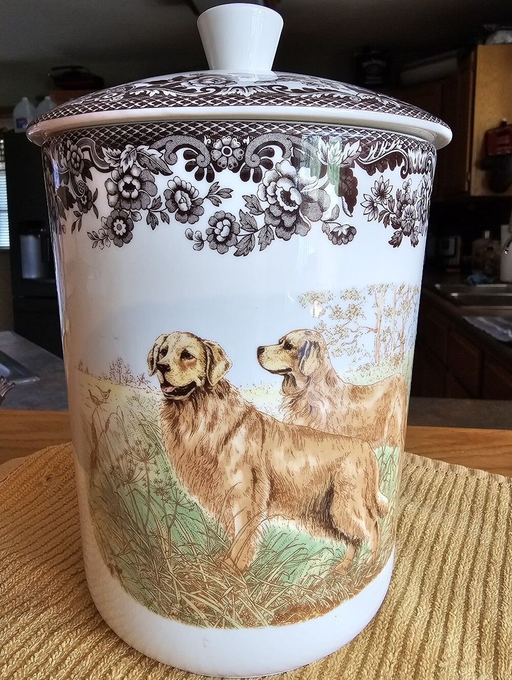 RARE Spode Woodland Hunting Dogs Golden Retriever Canister S3422-A12